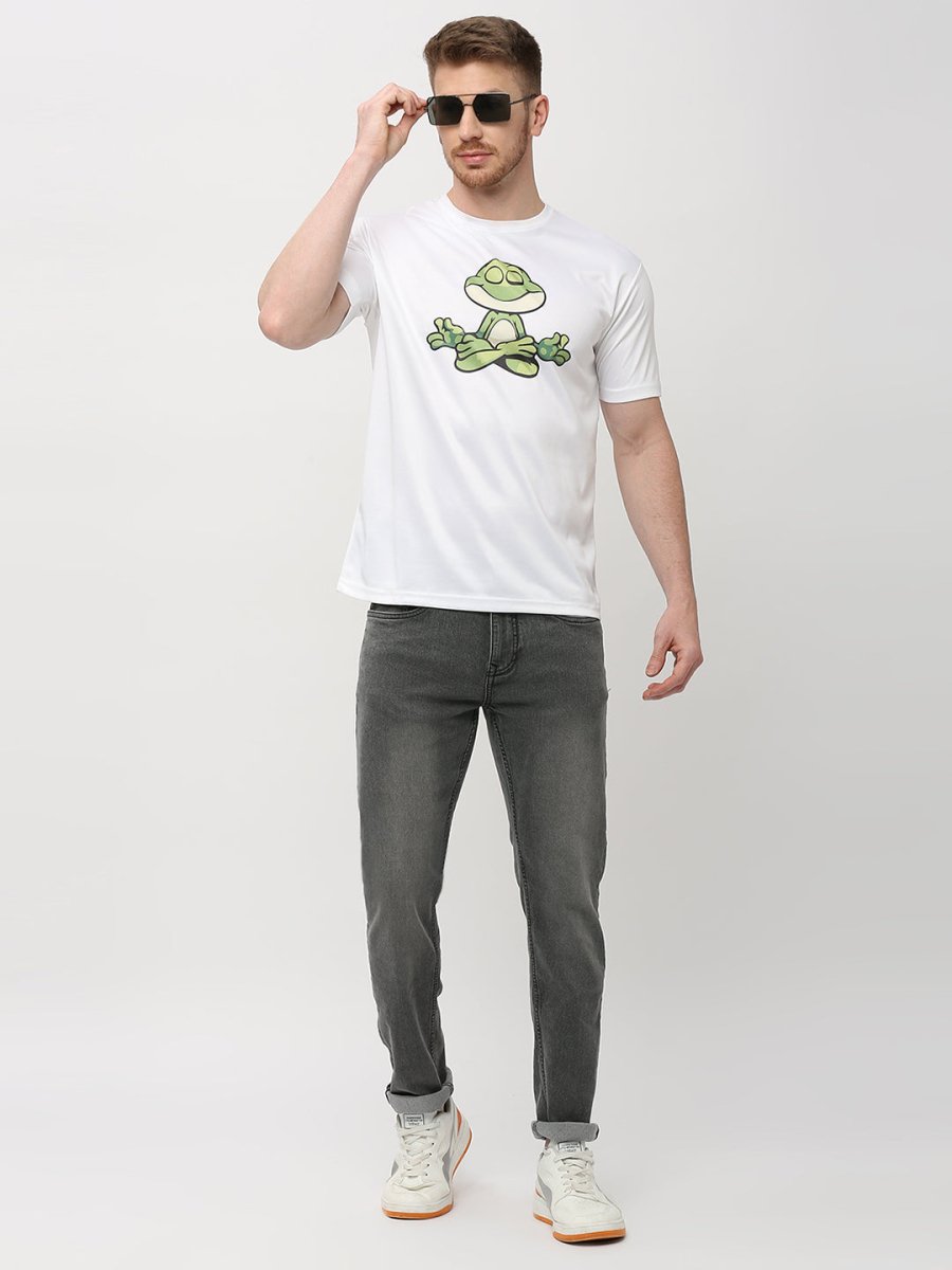 Model wearing white frog print t-shirt casual fit
