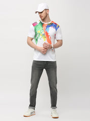 Model wearing Splash Color T-shirt casual fit