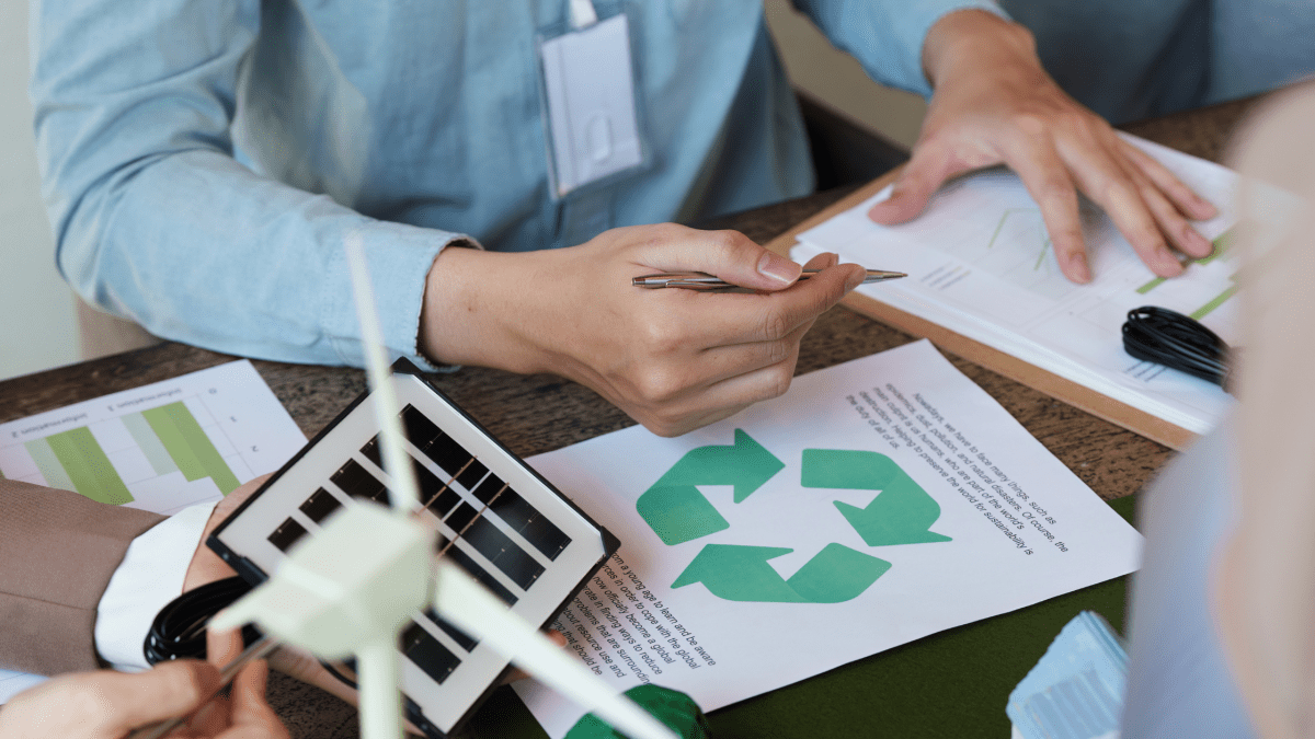 Top 5 Reasons Companies Should Switch to Sustainable Corporate Clothing
