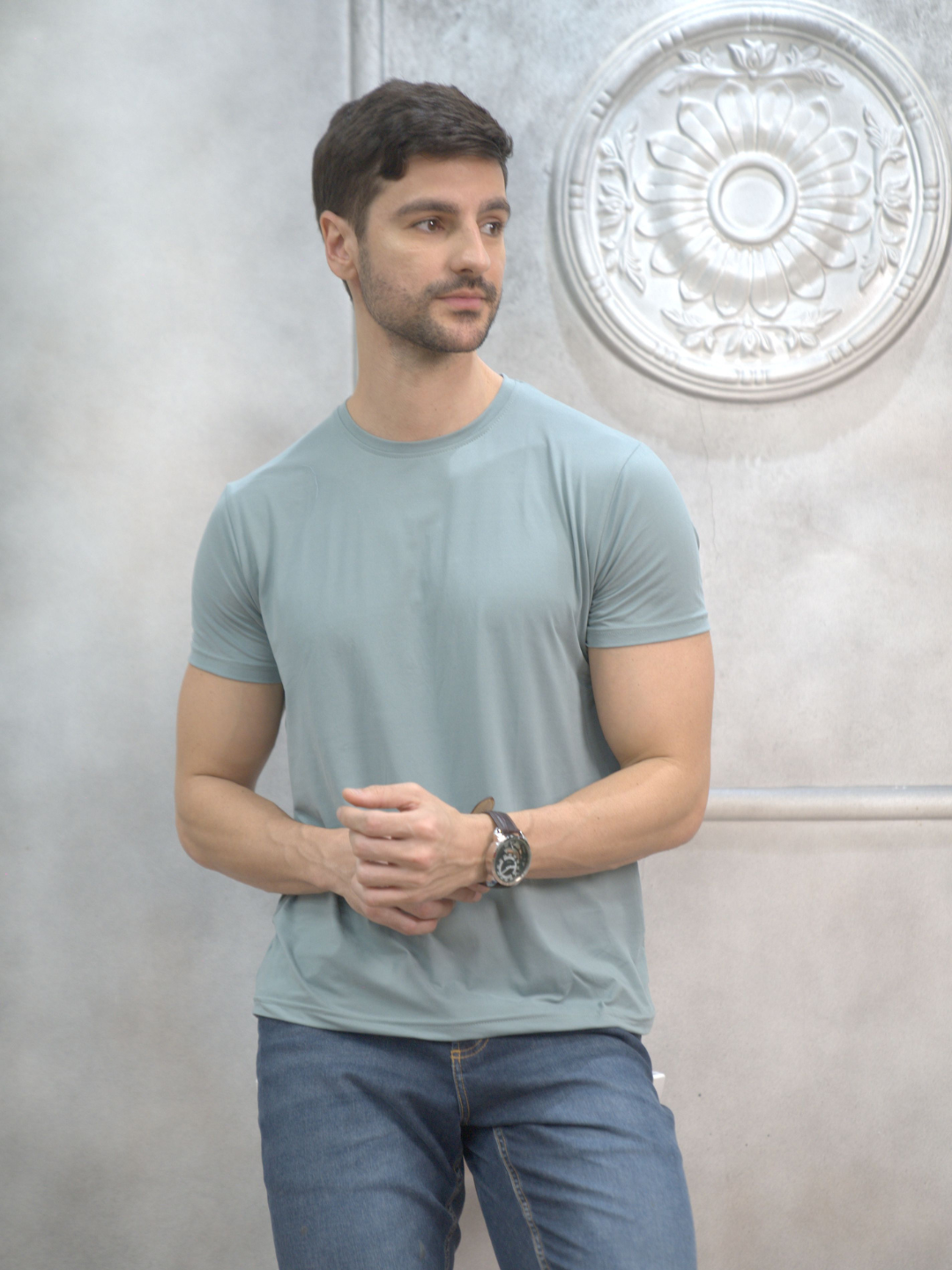 Grey Round Neck Solid T-Shirt Men