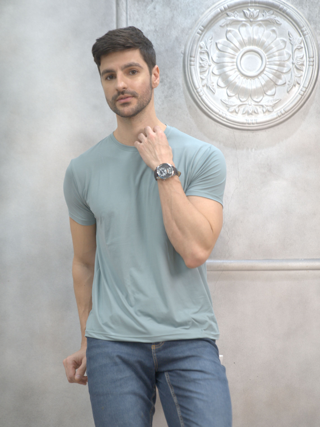 Grey Round Neck Solid T-Shirt Men